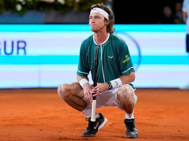 育场地氛围 育场地氛围