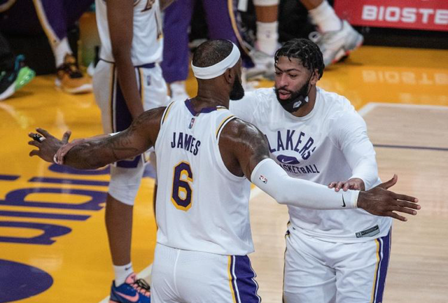 现阶段更应 现阶段更应